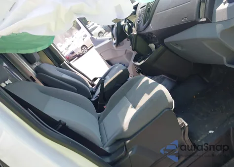 2019 Ford Transit-250 z USA, uszkodzony, nr VIN 1FTYR2CM0KKA32165